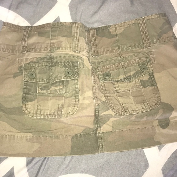 Mini skirt - Picture 2 of 2